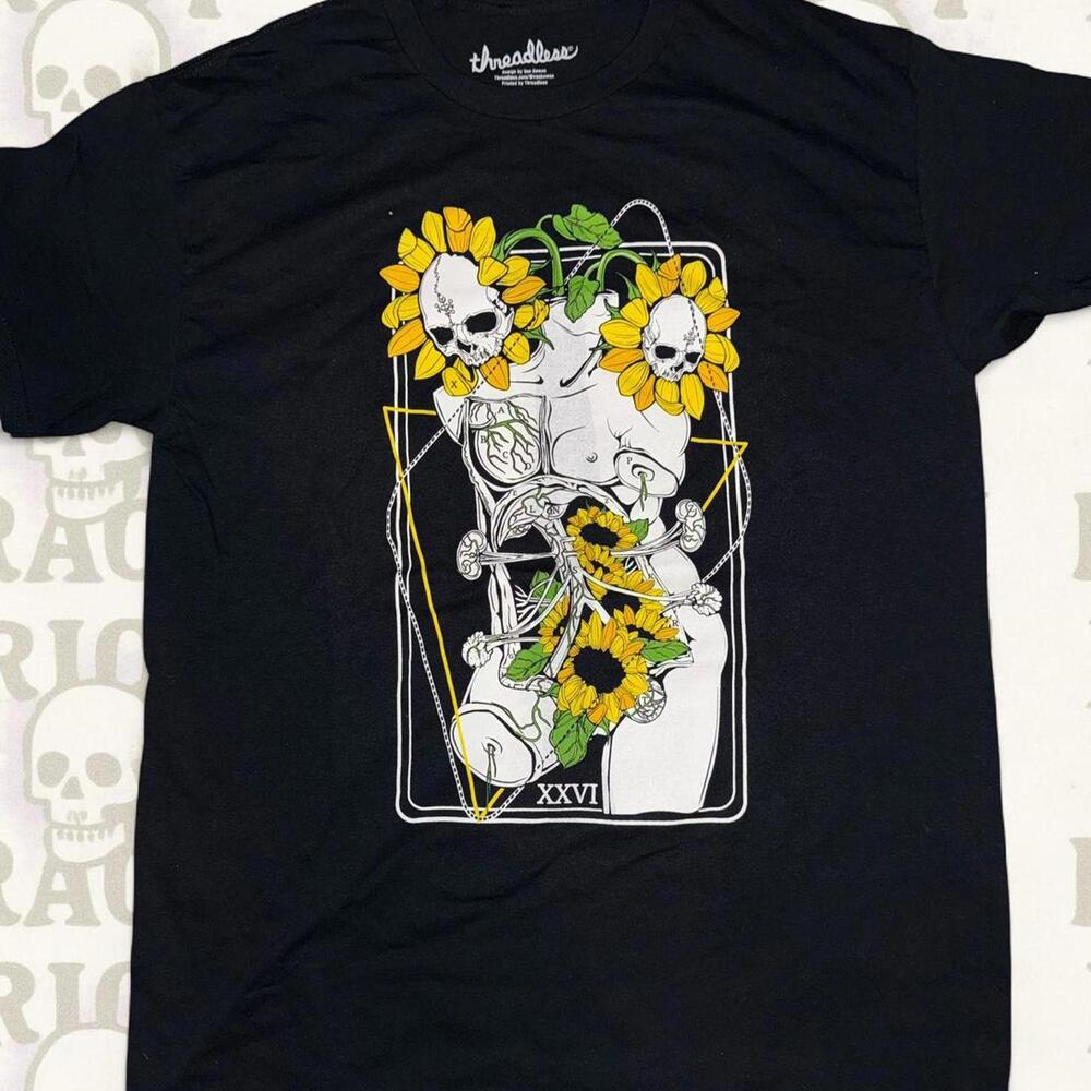 🌻 Von Kowen x Threadless Sunflower Skull Tee 🌻